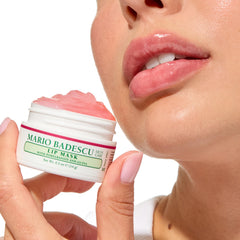 Mario Badescu manteca de shea, reparador para labios durante la noche.