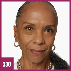 Maybelline Instant Age Rewind: cobertura-media que difumina líneas finas.