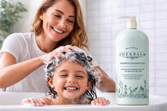 Melaleuca Champú Herbal – dispensador facilita la experiencia de lavado.