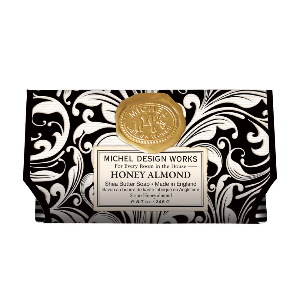 Michel Design Works: barra larga de jabón miel y almendra para piel suave y aroma reconfortante.