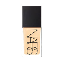 NARS Base Iluminadora L4 Deauville en botella, acabado luminoso para piel natural.