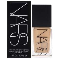 NARS Base reflejante de luz M2 Santa Fe, botella frontal, acabado luminoso de larga duración.