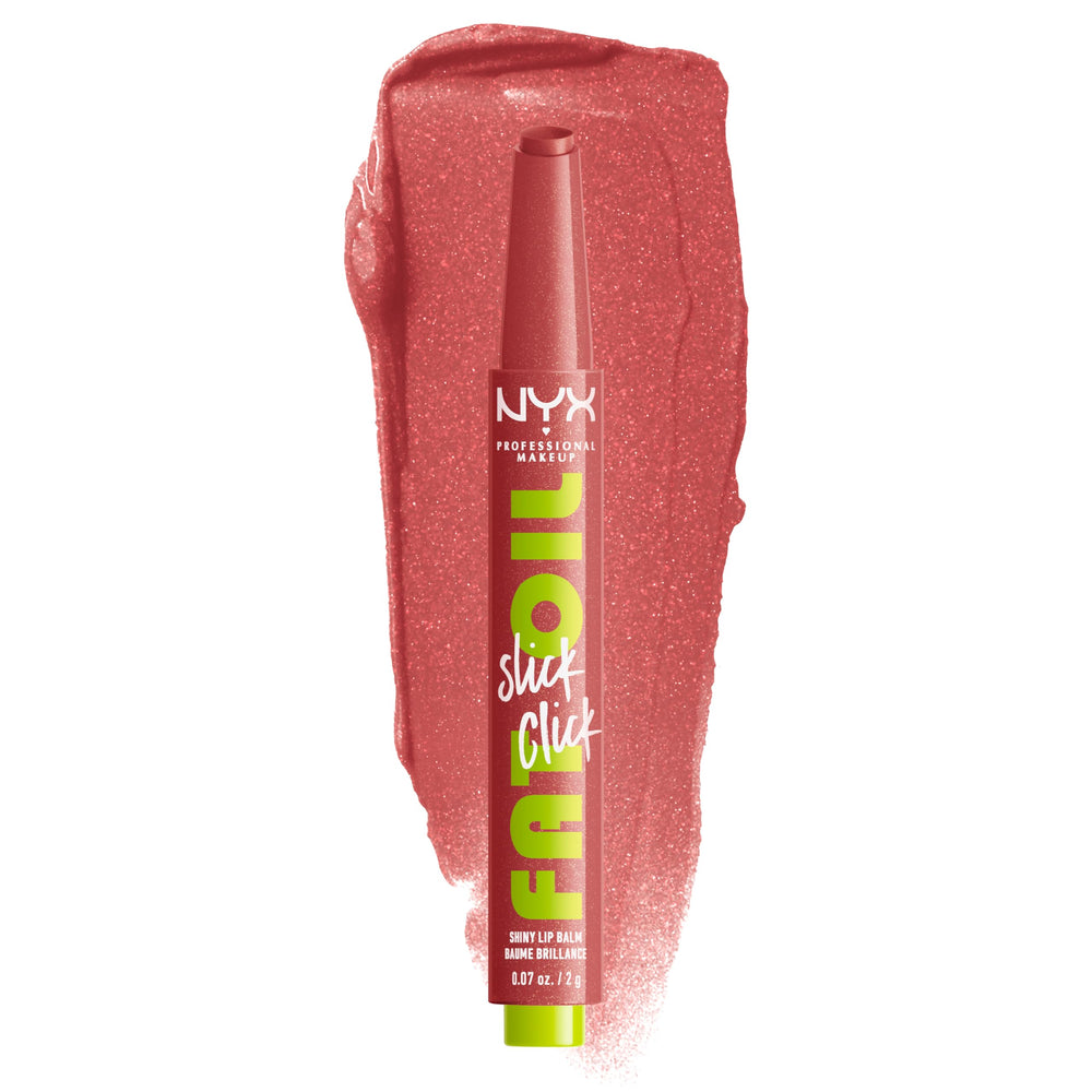 NYX Fat Oil Slick Click con empaque compacto para uso diario y hidratación suave.