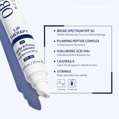 Aplicación de Obagi Lip Therapy SPF 30 en los labios.
