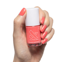 Olive & June: esmalte de larga duración en botella con color pastel