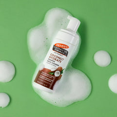 Palmer's Coconut Hydrate: etiqueta inspiradora con agua de coco y vitamina E para el cuidado diario.
