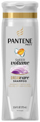 Champú Pantene Pro-V Volumen Suave, botella en acción, aporta volumen duradero para cabello fino.