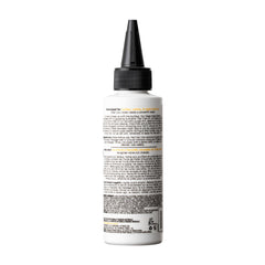 PATTERN Beauty Deep Scalp Detox, botella vertiendo, uso como prelavado detoxificador