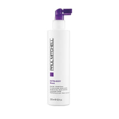 Aplicación precisa en las raíces para mayor volumen con Paul Mitchell Extra-Body Root Lifter.