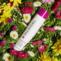 Detalle de la etiqueta de Paul Mitchell Super Strong Shampoo para cabello dañado.