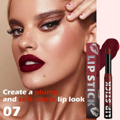 Textura cremosa facilita la aplicación suave del labial.