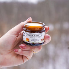 Aplicación en manos con Really Good Blends para suavizar la piel