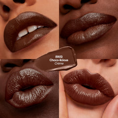 Barra de labios REVLON, tono 665 Choco-liscious para color intenso.