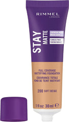 Rimmel Stay Matte Liquido Mousse: textura espumosa ligera para cobertura cómoda