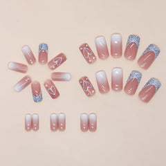 ROFIBUT uñas Frances nude rosado con cristales para un toque elegante.