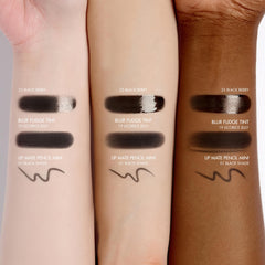 Rom&nd BESO NEGRO TRIO delineador labial para definir contornos con precisión.