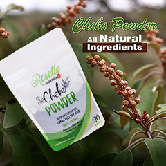 Aplicación suave de polvo Chebe Roselle Naturals en el cabello.