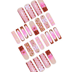 RTKHFZE acabado brillante en uñas pegadas para un look sofisticado.