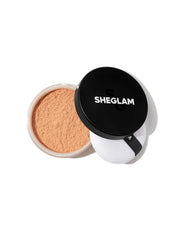 SHEGLAM Baked Glow Polvo fijador aplicado para un acabado suave y duradero.