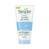 Simple Water Boost Gel micelar limpia suavemente el rostro y elimina maquillaje