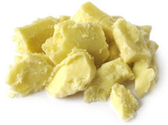 SmellGood manteca de karité africana, color amarillo filtrado, textura clara para uso cosmético.