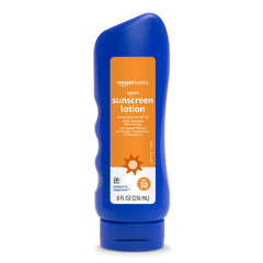 Solimo protector solar deportivo SPF30 en botella, ideal para actividades al aire libre.