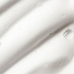 St.Tropez Purity Mousse, textura ligera que seca rápido para un acabado uniforme
