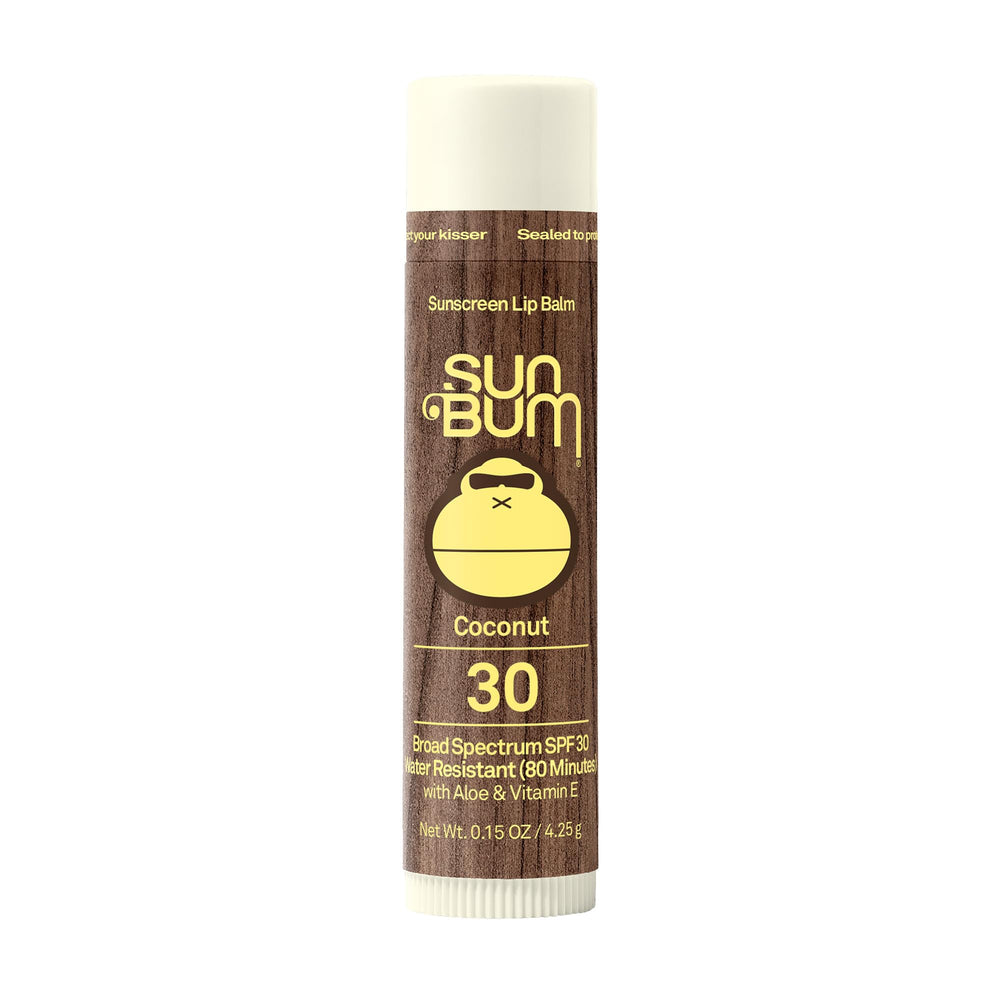 Sun Bum balsamo labial SPF30 con coco para hidratación diaria.