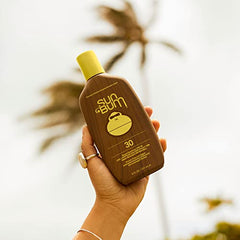 Aplicación rápida a 15 minutos del sol, Sun Bum SPF30.