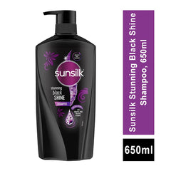 Cabello negro más brillante y manejable tras el lavado