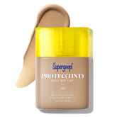 Protec(tint) de Supergoop! botella con aplicación para cobertura ligera y SPF 50