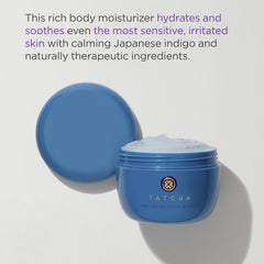 TATCHA Indigo Body Butter aplicación manual para piel suave y calmada.