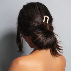 The Hair Edit Sleek Chignon Pin para uso diario, sujeción segura sin tirones.