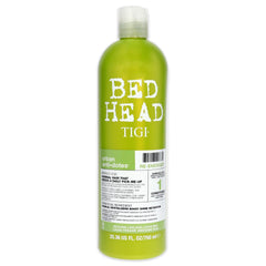 Acondicionador Renergize de TIGI Bed Head, botella visible, hidratación ligera y brillo suave.