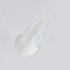 Versed Purist: textura de gel visible, hidrata sin resecar la piel