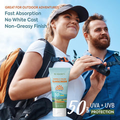 Vigority crema solar, textura suave que se extiende fácilmente.