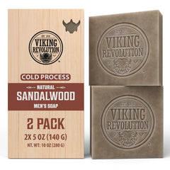 Jabón Viking Revolution de sándalo prensado en frío para piel limpia.
