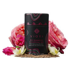 Viori polvo seco para cabello Magnolia Peonía en botella, refresca entre lavados.