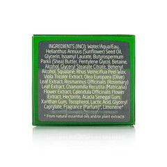 Weleda Skin Food nocturna, aplicación suave sobre la piel del rostro.