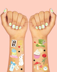 Los tatuajes xo Fetti con conejos añaden alegría y fantasía a la celebración infantil.