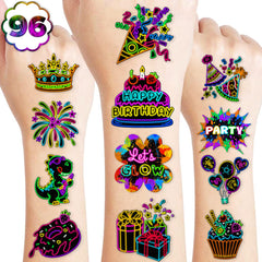Tatuaje neón 91TATTOOS brillando en la piel para fiestas