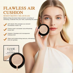 Acuever Luvie Glow Foundation Cushion con aplicador hongo para cobertura suave.