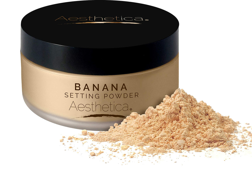 Aesthetica Banana Polvo fijador suelto ofrece fijado duradero y acabado mate suave.