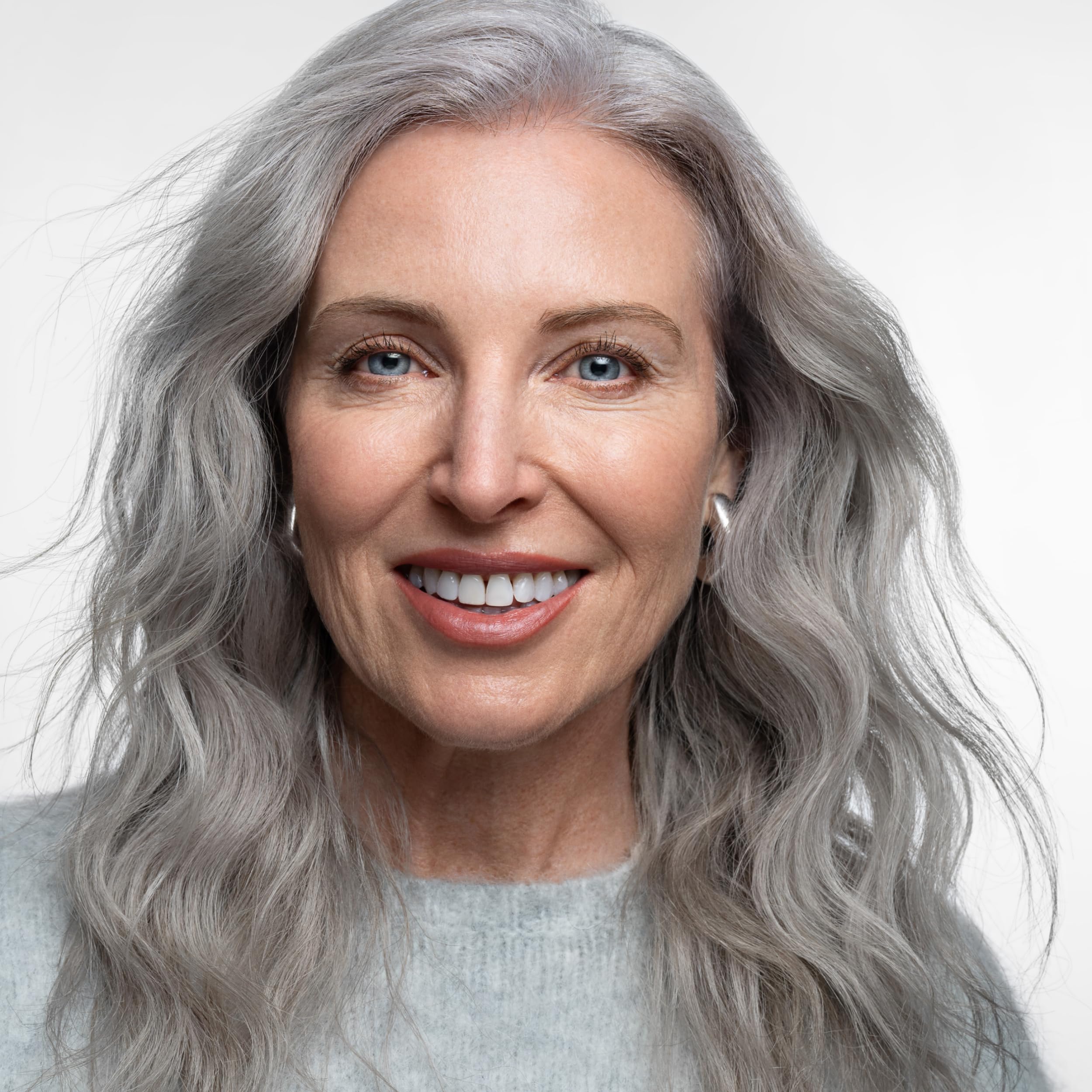AGE beautiful está diseñado para cabellos plateados y finos para mayor manejabilidad.