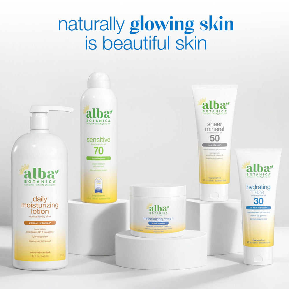 Alba Botanica protector solar, fácil de llevar para retoques diarios.