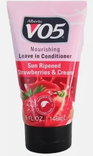 Acondicionador VO5 sin enjuague con fresas crema, desenreda y suaviza el cabello.