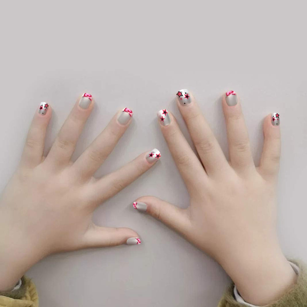 Allstarry Uñas Frances con 10 tallas diferentes para ajuste cómodo.