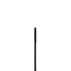 Almay Eyebrow Styler aplica en trazos cortos hacia arriba para rellenar naturalmente.