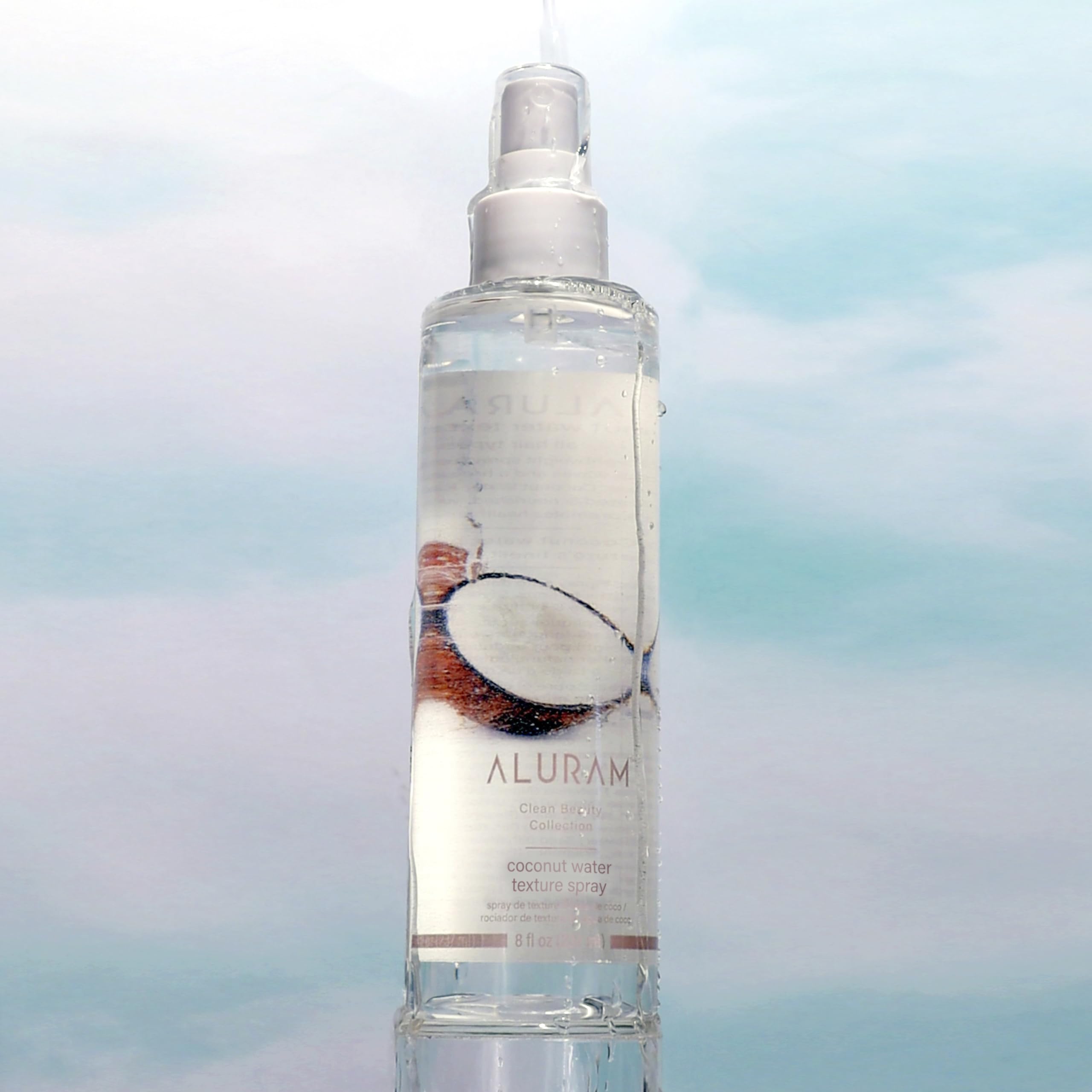 Aluram spray texturizante para cabellos, bruma suave que define con movimiento.