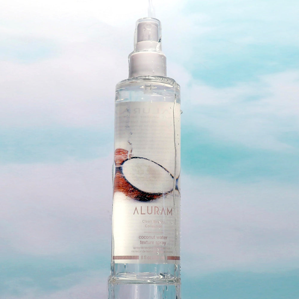 Aluram spray texturizante para cabellos, bruma suave que define con movimiento.